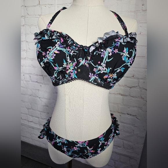 Floozie by Frost French Bikini | Black Floral  | Size 34D Top & UK 8/US 4 Bottom - Picture 6 of 7